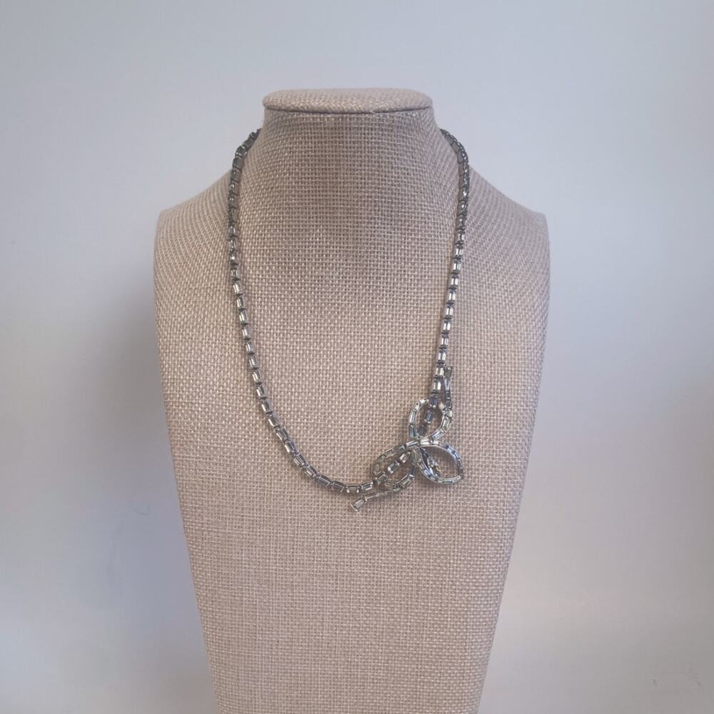 Adorable Rhinestone Vintage Necklace
